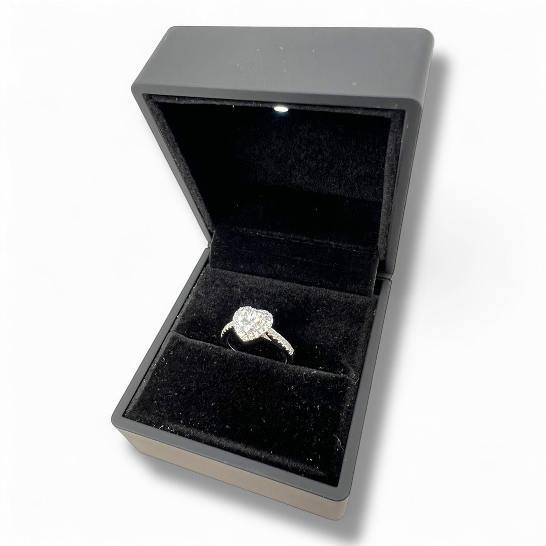 Eternal Heart – Women’s Moissanite Wedding Ring
