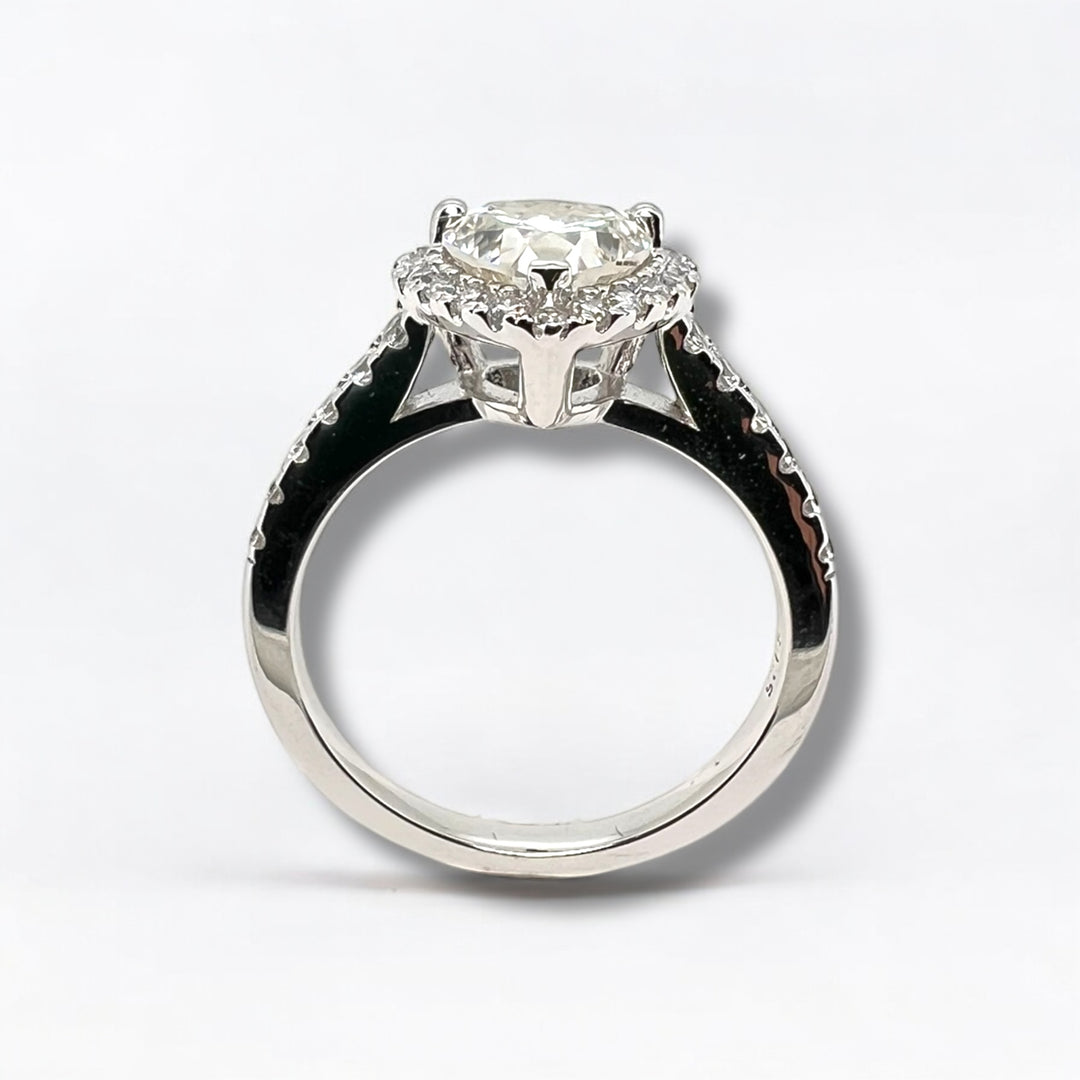 Eternal Heart – Women’s Moissanite Wedding Ring