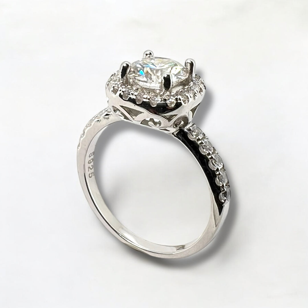 Grace Halo – Women’s Moissanite Wedding Ring