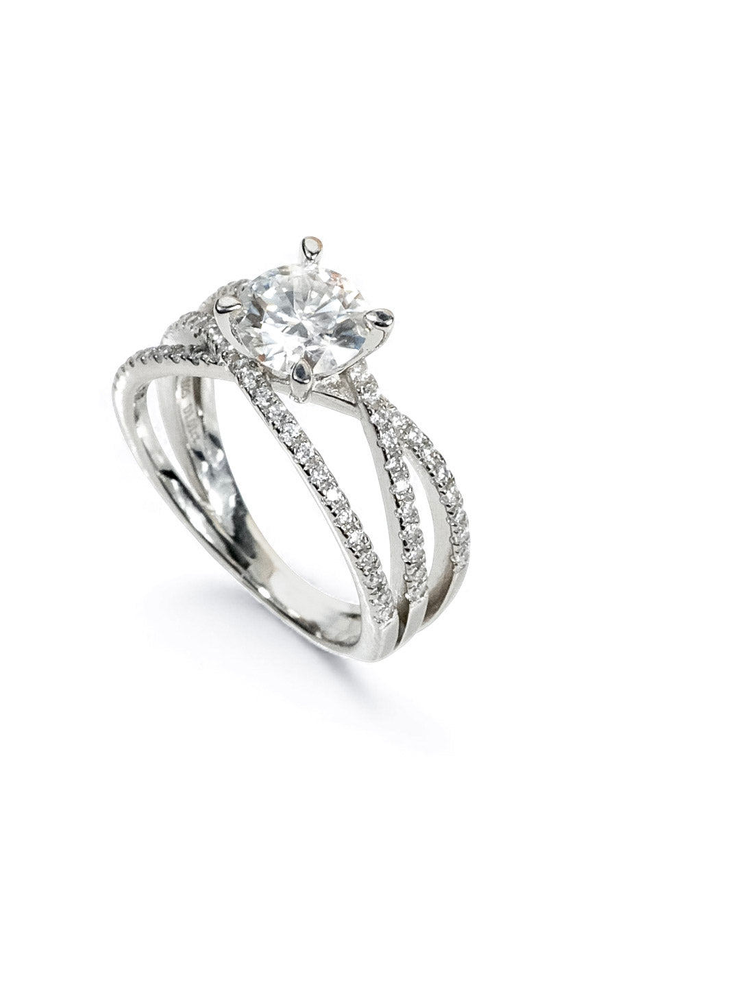 Eternal Cross – Moissanite Engagement Ring 1.0ct น้ำ D VS1 | LB LuxeBrilliance
