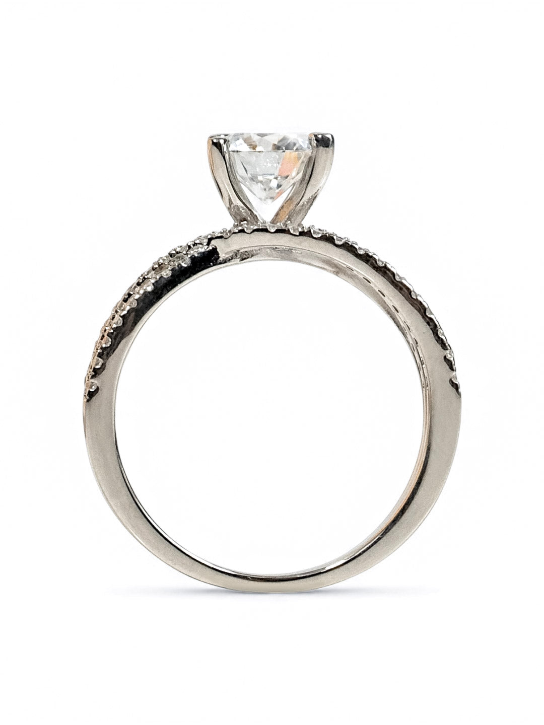 Eternal Cross – Moissanite Engagement Ring 1.0ct น้ำ D VS1 | LB LuxeBrilliance
