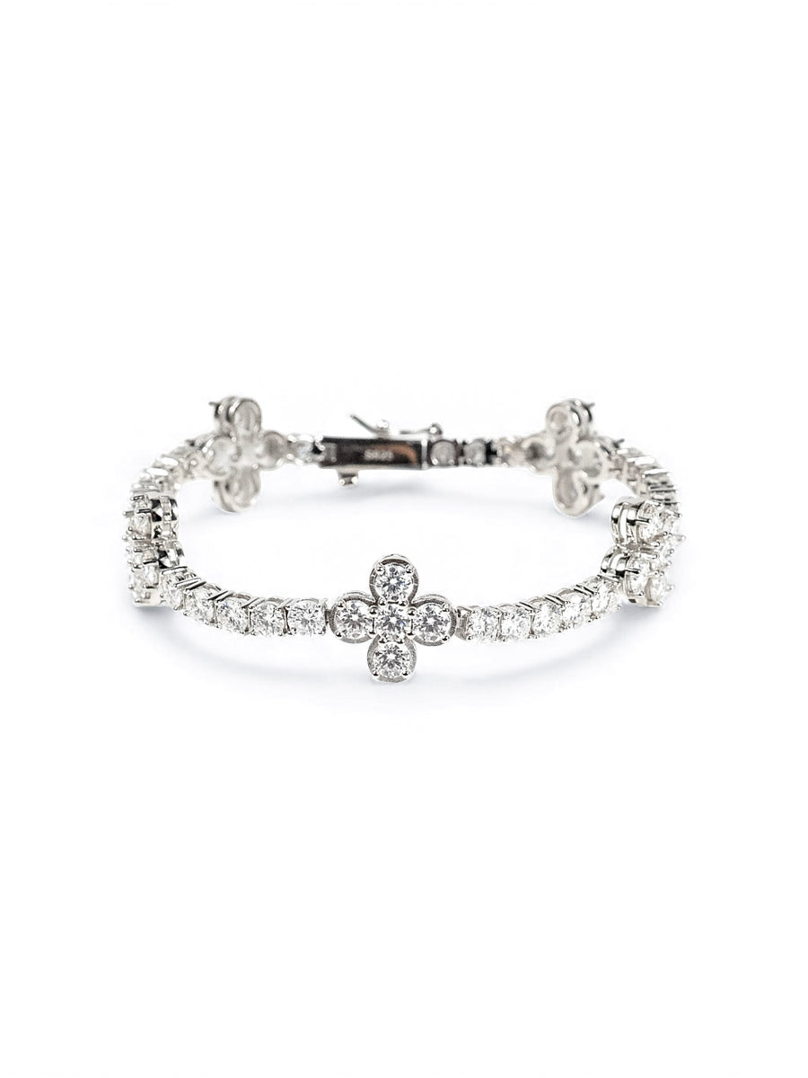 Floral Eternity – Moissanite Tennis Bracelet กำไลข้อมือหรู | LB LuxeBrilliance
