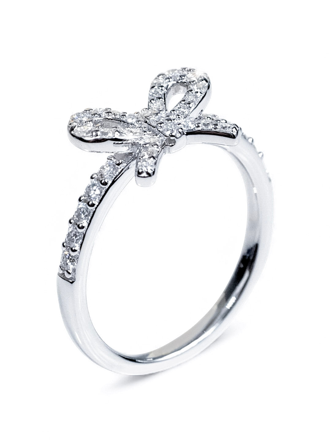 Graceful Ribbon – แหวนโบว์ Moissanite  มีใบเซอร์ GRA | LB LuxeBrilliance