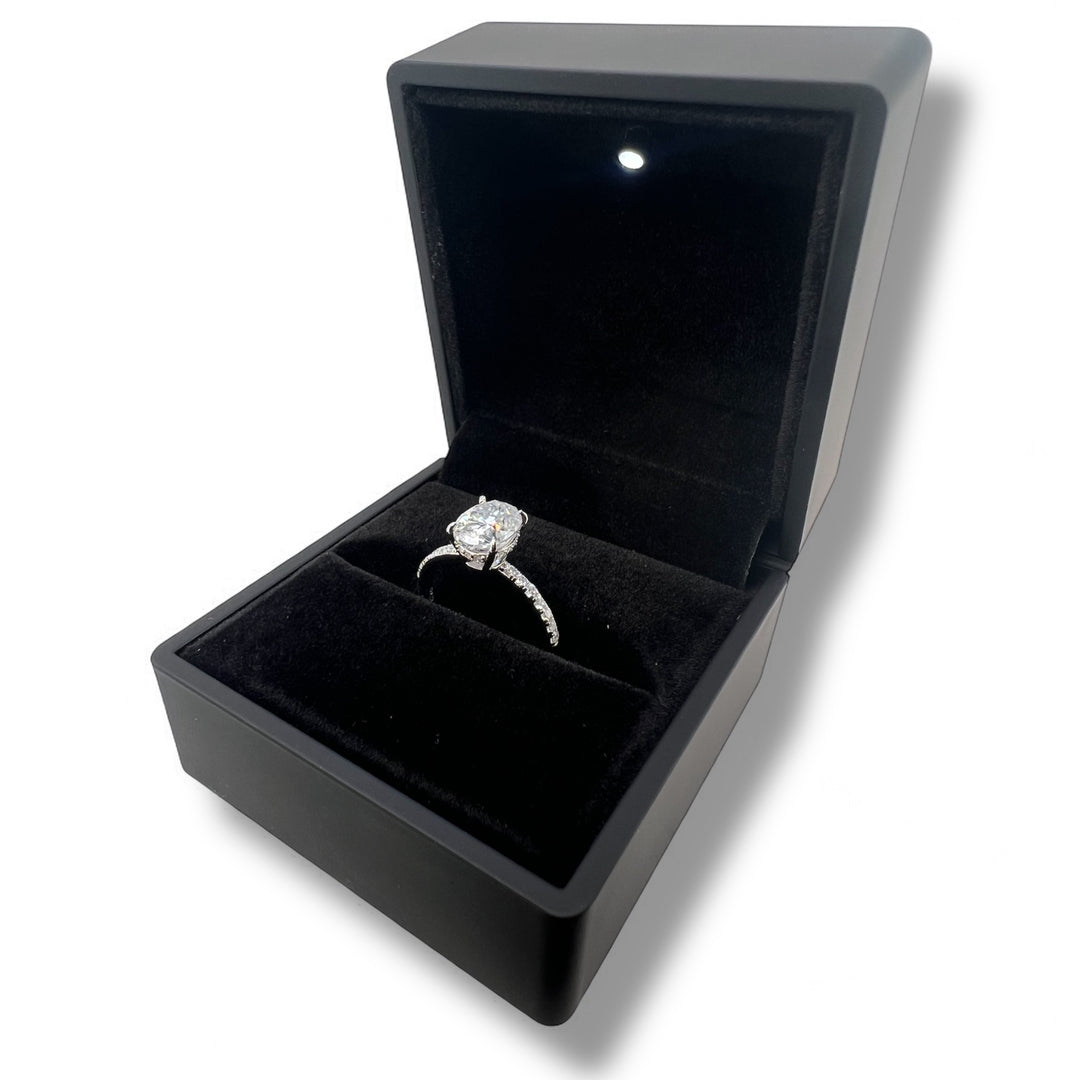 pure-vow-moissanite-couple-ring-in-luxury-box