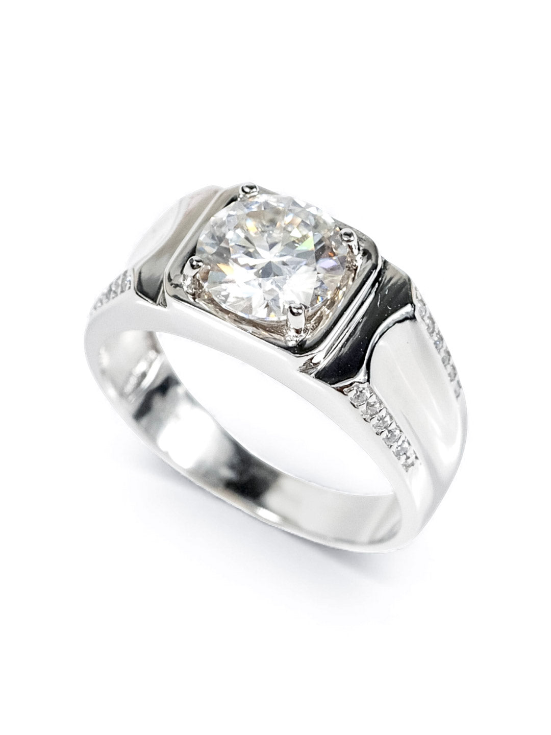 Regal Square – แหวนผู้ชายโมอีสไนต์ 2 กะรัต น้ำ D VS1 | LB LuxeBrilliance