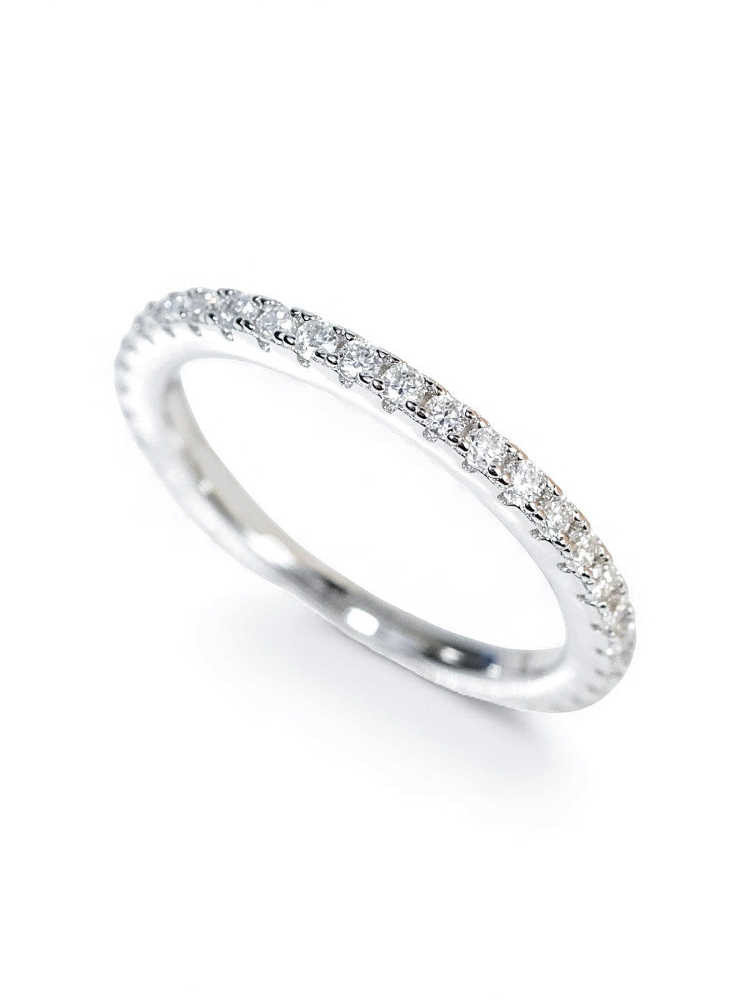 Slim Eternity – แหวนเรียง Moissanite Half Eternity น้ำ D VS1 | LB LuxeBrilliance
