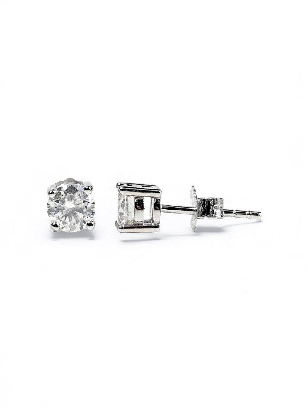 Sparkle Solitaire – ต่างหู Moissanite 1.0ct น้ำ D VS1 | LB LuxeBrilliance
