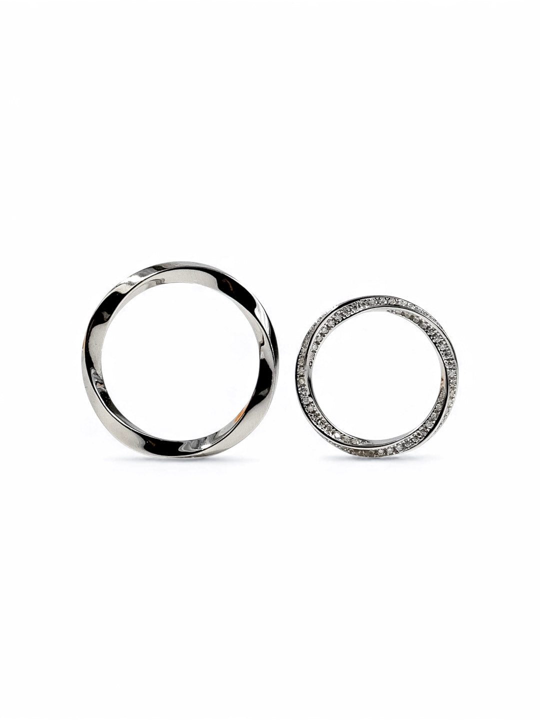 Twist Harmony – แหวนคู่แต่งงาน Moissanite ดีไซน์บิด เรียบหรู | LB LuxeBrilliance
