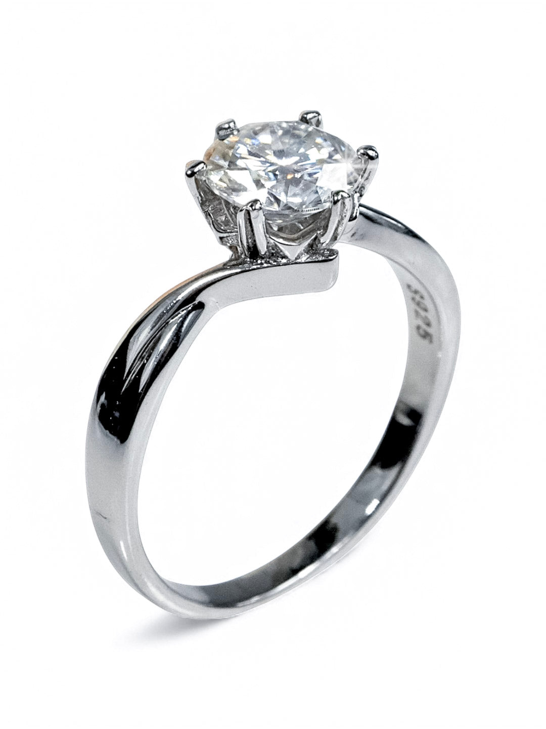 Twist Harmony – แหวนหมั้น Moissanite 1ct น้ำ D VS1 | LB LuxeBrilliance
